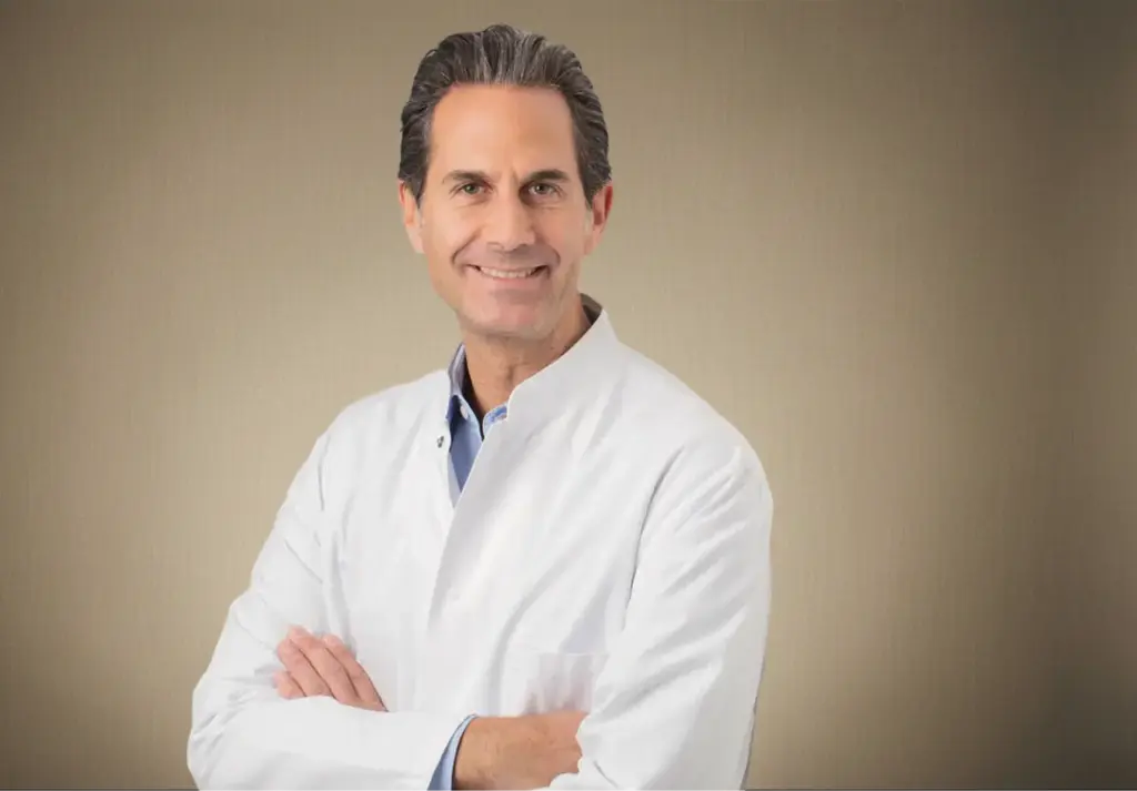Dr. med. Daniel Wallstein, Facharzt für  Plastische und Ästhetische Chirurgie in München