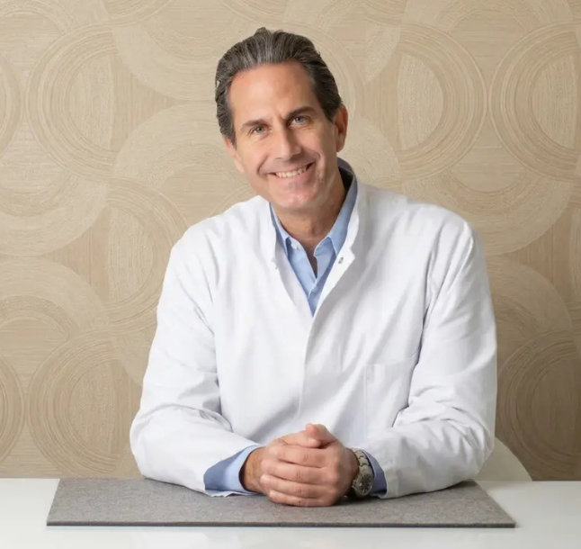 Dr. Daniel Wallstein
