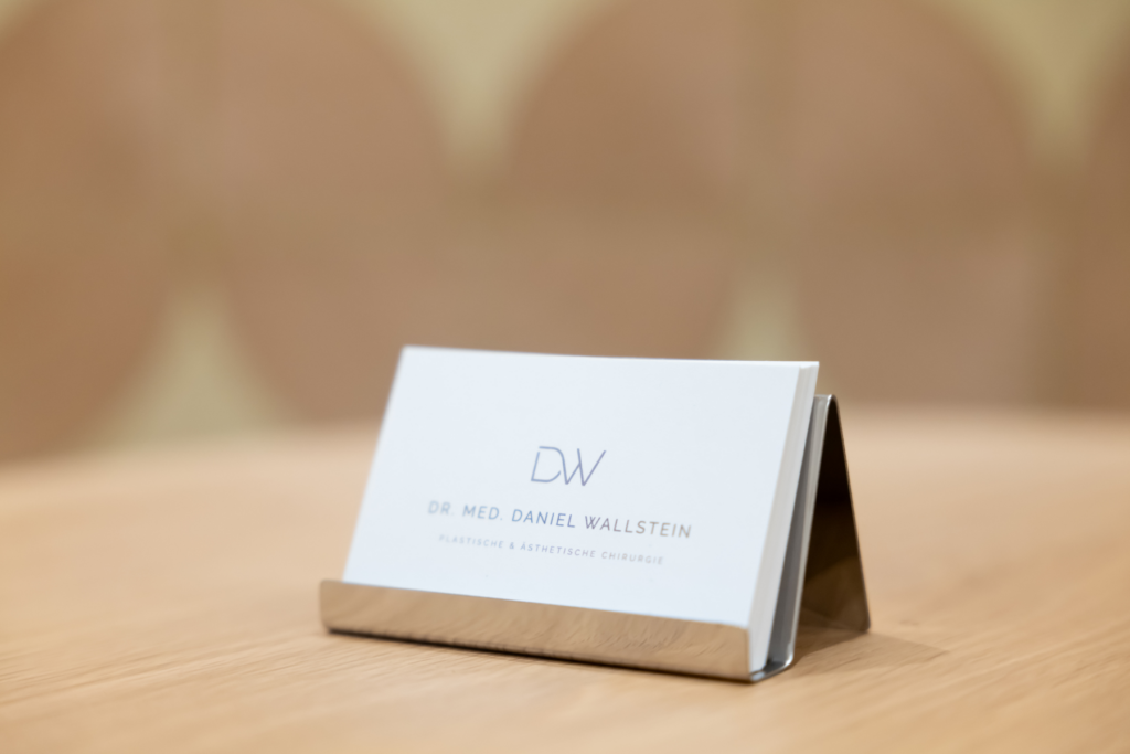 Visitenkarte von Dr. Wallstein.